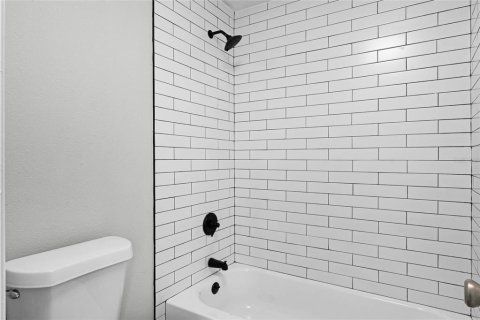 Touwnhouse à louer à Orlando, Floride: 3 chambres, 127.93 m2 № 2389005 - photo 13