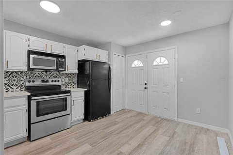 Touwnhouse à louer à Orlando, Floride: 3 chambres, 127.93 m2 № 2389005 - photo 7