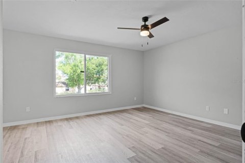 Touwnhouse à louer à Orlando, Floride: 3 chambres, 127.93 m2 № 2389005 - photo 8