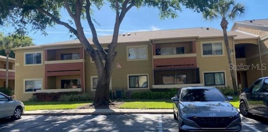 Condominio en Casselberry, Florida, 2 dormitorios № 2147693