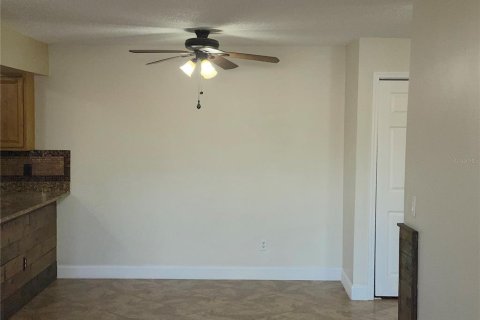Condominio en venta en Casselberry, Florida, 2 dormitorios, 104.61 m2 № 2147693 - foto 5