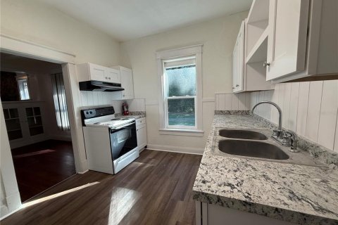 Villa ou maison à vendre à Lakeland, Floride: 2 chambres, 195.47 m2 № 2431894 - photo 9