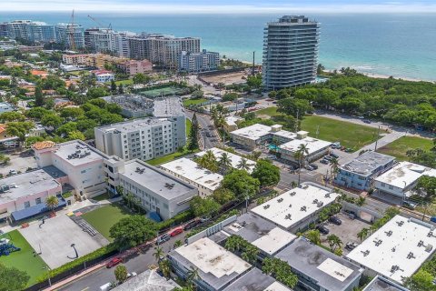Villa ou maison à louer à Miami Beach, Floride: 2 chambres, 85.47 m2 № 2428535 - photo 14