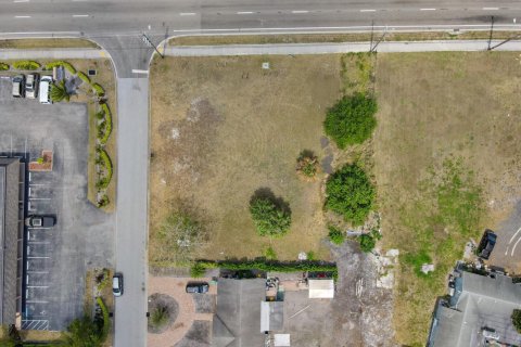 Land in Lake Worth, Florida № 876384 - photo 1