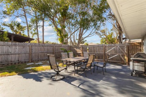Villa ou maison à vendre à Sarasota, Floride: 3 chambres, 185.8 m2 № 2142631 - photo 27