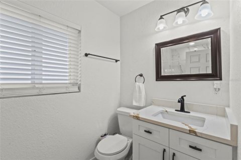 Villa ou maison à vendre à Sarasota, Floride: 3 chambres, 185.8 m2 № 2142631 - photo 8