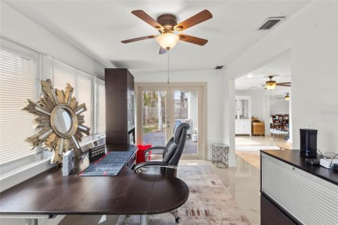 Villa ou maison à vendre à Sarasota, Floride: 3 chambres, 185.8 m2 № 2142631 - photo 20
