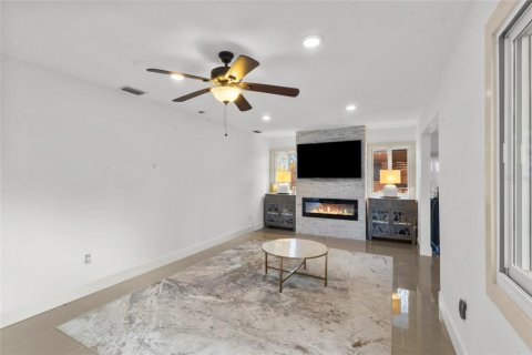 Villa ou maison à vendre à Sarasota, Floride: 3 chambres, 185.8 m2 № 2142631 - photo 13