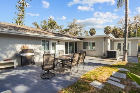 Villa ou maison à vendre à Sarasota, Floride: 3 chambres, 185.8 m2 № 2142631 - photo 28