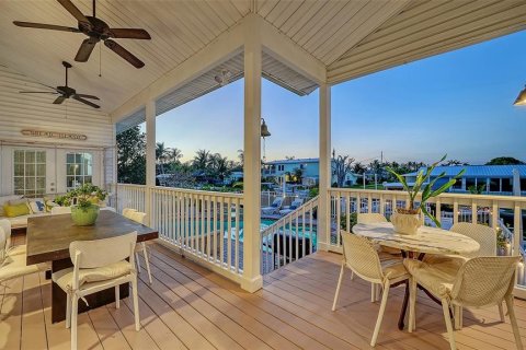 Villa ou maison à vendre à Palmetto, Floride: 4 chambres, 392.6 m2 № 2211481 - photo 14