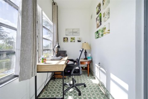 Condominio en venta en Miami Gardens, Florida, 1 dormitorio, 66.05 m2 № 2007115 - foto 17