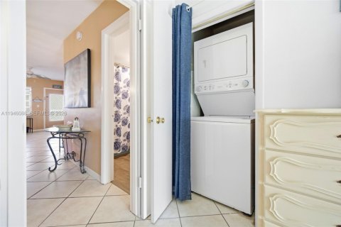 Condominio en venta en Miami Gardens, Florida, 1 dormitorio, 66.05 m2 № 2007115 - foto 18