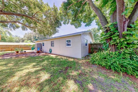 Villa ou maison à vendre à Clearwater, Floride: 2 chambres, 96.15 m2 № 2290728 - photo 21