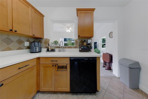 Villa ou maison à vendre à Clearwater, Floride: 2 chambres, 96.15 m2 № 2290728 - photo 8