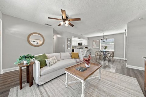 Villa ou maison à vendre à Lakeland, Floride: 3 chambres, 112.6 m2 № 2427101 - photo 4