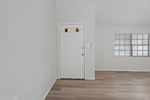Villa ou maison à louer à Holiday, Floride: 2 chambres, 81.01 m2 № 2095606 - photo 5