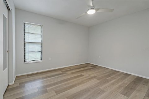 Villa ou maison à louer à Holiday, Floride: 2 chambres, 81.01 m2 № 2095606 - photo 12