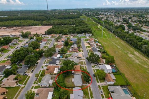 Villa ou maison à louer à Holiday, Floride: 2 chambres, 81.01 m2 № 2095606 - photo 13