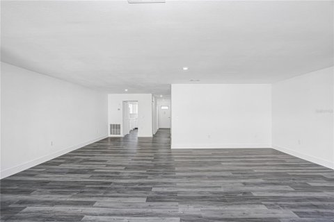 Condominio en venta en Saint Petersburg, Florida, 1 dormitorio, 106.84 m2 № 2098691 - foto 15