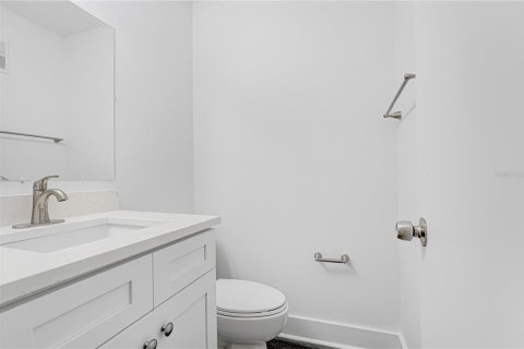 Condominio en venta en Saint Petersburg, Florida, 1 dormitorio, 106.84 m2 № 2098691 - foto 6