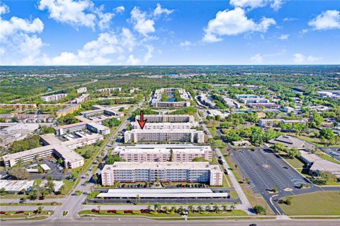 Condominio en venta en Saint Petersburg, Florida, 1 dormitorio, 106.84 m2 № 2098691 - foto 4