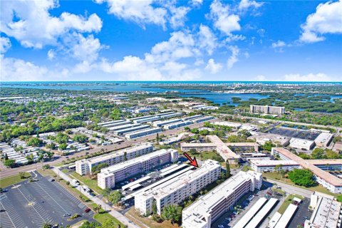 Condominio en venta en Saint Petersburg, Florida, 1 dormitorio, 106.84 m2 № 2098691 - foto 23