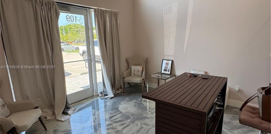 Immobilier commercial à Cooper City, Floride № 2089776