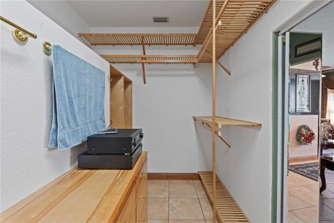 House in Wildwood, Florida 3 bedrooms, 266.72 sq.m. № 1678016 - photo 30