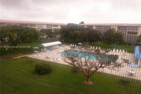 Condominio en venta en Coconut Creek, Florida, 1 dormitorio, 74.14 m2 № 2012508 - foto 13