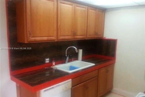 Condominio en venta en Coconut Creek, Florida, 1 dormitorio, 74.14 m2 № 2012508 - foto 5