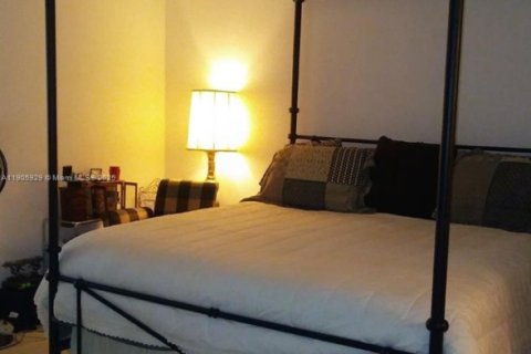 Condominio en venta en Coconut Creek, Florida, 1 dormitorio, 74.14 m2 № 2012508 - foto 8