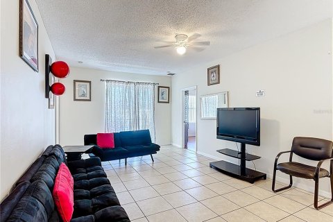 Villa ou maison à louer à Davenport, Floride: 5 chambres, 173.08 m2 № 2100999 - photo 17
