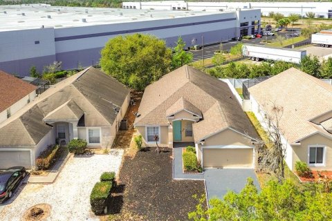 Villa ou maison à louer à Davenport, Floride: 5 chambres, 173.08 m2 № 2100999 - photo 2