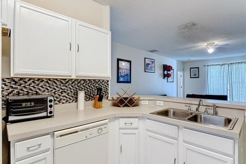 Villa ou maison à louer à Davenport, Floride: 5 chambres, 173.08 m2 № 2100999 - photo 15