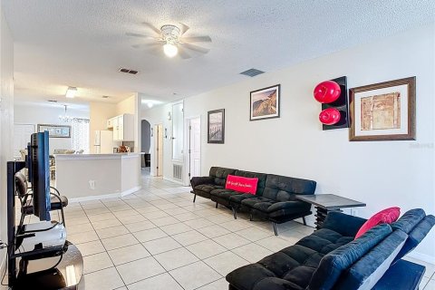 Villa ou maison à louer à Davenport, Floride: 5 chambres, 173.08 m2 № 2100999 - photo 19