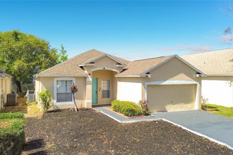 Villa ou maison à louer à Davenport, Floride: 5 chambres, 173.08 m2 № 2100999 - photo 3