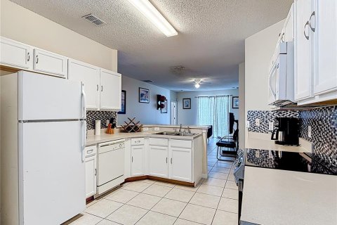Villa ou maison à louer à Davenport, Floride: 5 chambres, 173.08 m2 № 2100999 - photo 13