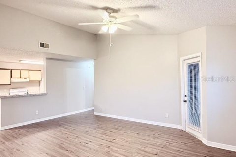 Copropriété à louer à Kissimmee, Floride: 2 chambres, 104.98 m2 № 2437355 - photo 6