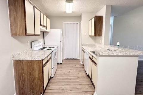 Copropriété à louer à Kissimmee, Floride: 2 chambres, 104.98 m2 № 2437355 - photo 10