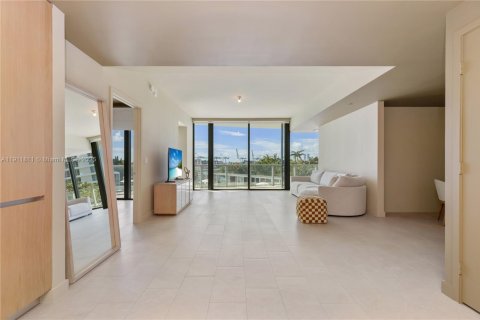 Condominio en venta en Miami Beach, Florida, 1 dormitorio, 103.12 m2 № 2013805 - foto 13