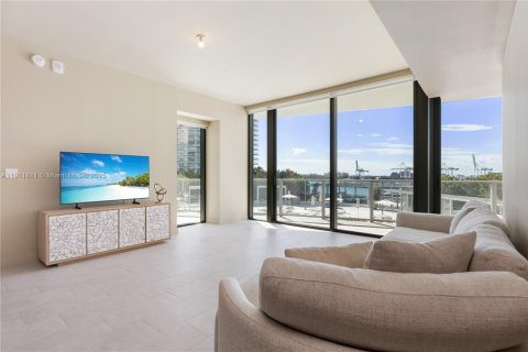 Condominio en venta en Miami Beach, Florida, 1 dormitorio, 103.12 m2 № 2013805 - foto 12