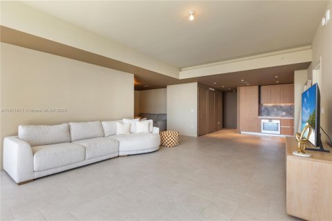 Condominio en venta en Miami Beach, Florida, 1 dormitorio, 103.12 m2 № 2013805 - foto 11