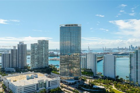Condominio en venta en Miami Beach, Florida, 1 dormitorio, 103.12 m2 № 2013805 - foto 9