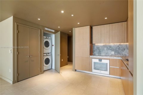 Condominio en venta en Miami Beach, Florida, 1 dormitorio, 103.12 m2 № 2013805 - foto 18
