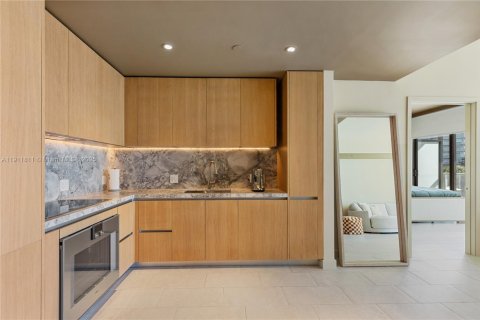 Condominio en venta en Miami Beach, Florida, 1 dormitorio, 103.12 m2 № 2013805 - foto 16