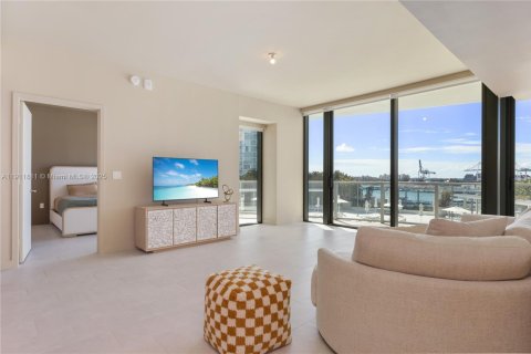 Condominio en venta en Miami Beach, Florida, 1 dormitorio, 103.12 m2 № 2013805 - foto 4