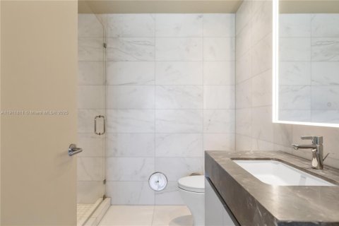 Condominio en venta en Miami Beach, Florida, 1 dormitorio, 103.12 m2 № 2013805 - foto 30
