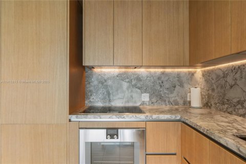 Condominio en venta en Miami Beach, Florida, 1 dormitorio, 103.12 m2 № 2013805 - foto 17