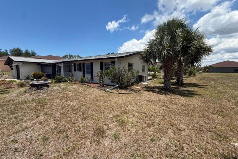 House in Rotonda, Florida 3 bedrooms, 162.3 sq.m. № 2225352 - photo 15