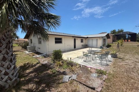House in Rotonda, Florida 3 bedrooms, 162.3 sq.m. № 2225352 - photo 14